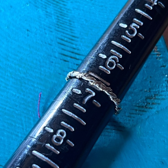 NAVAJO SILVER THIN TWISTED ROPE RING BAND sz 6.75. - Picture 4 of 5